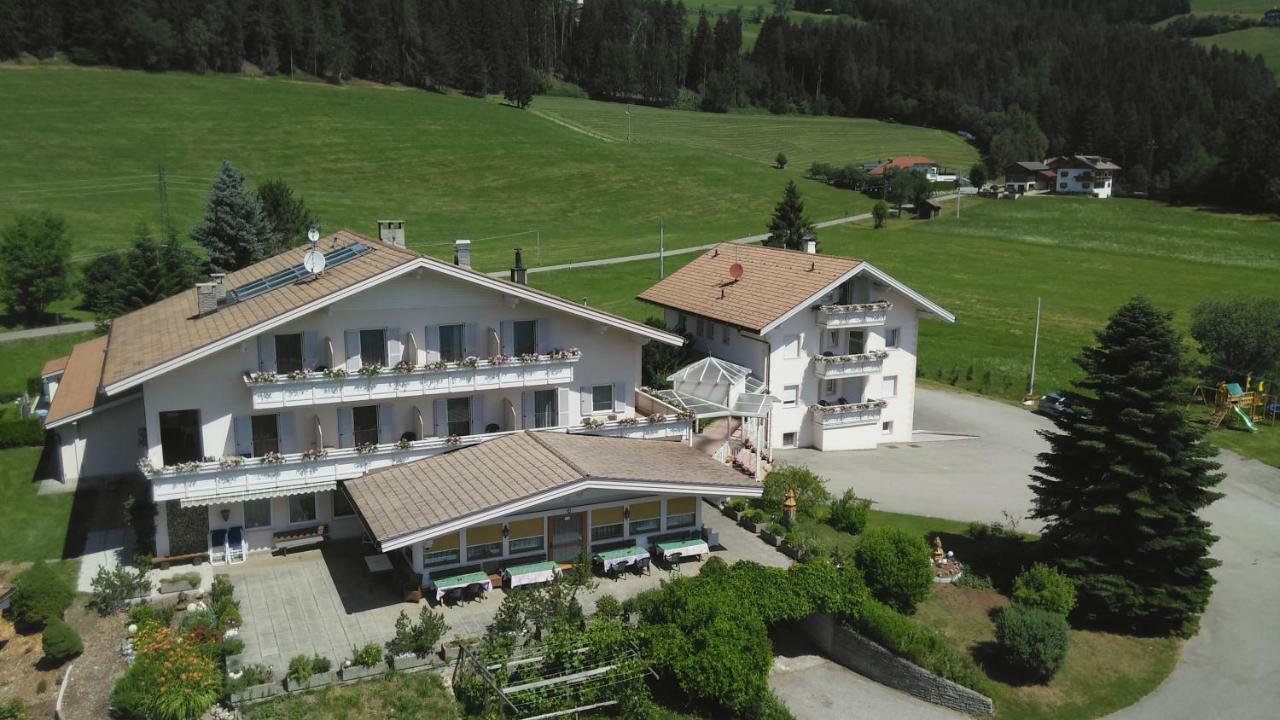 Hotel Moserhof Terento Bagian luar foto